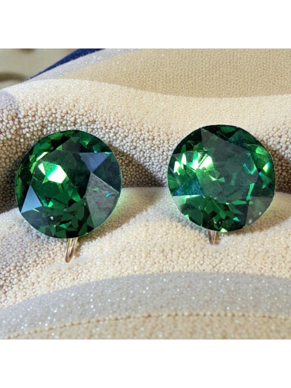 Vtg Signed VOGUE NY 1950s Green Glass Clip Earrings